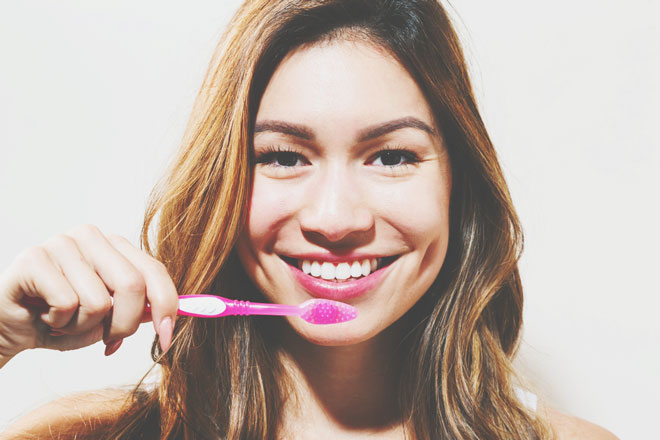 星座グループ別【歯磨きスタイル】双子座、天秤座、水瓶座は複数の歯磨きグッズを駆使！