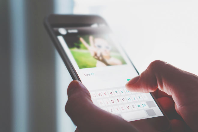 リア充アピールのSNS投稿に疲れたときの対処法