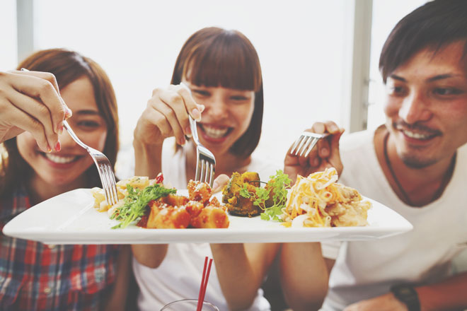 12星座ありなし調査【食事をシェア編】双子座はあれもこれも食べたいから大いにOK！