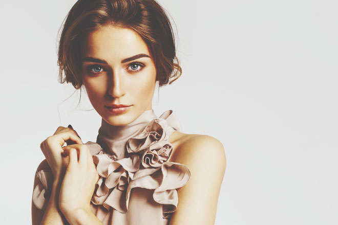 星座グループ別【モテるイメージ戦略】牡牛座・乙女座・山羊座はフェミニン系で美しく！