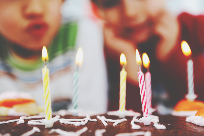 生年月日が同じ双子は同じ運勢なの？　双子YouTuberが西洋占星術を体験