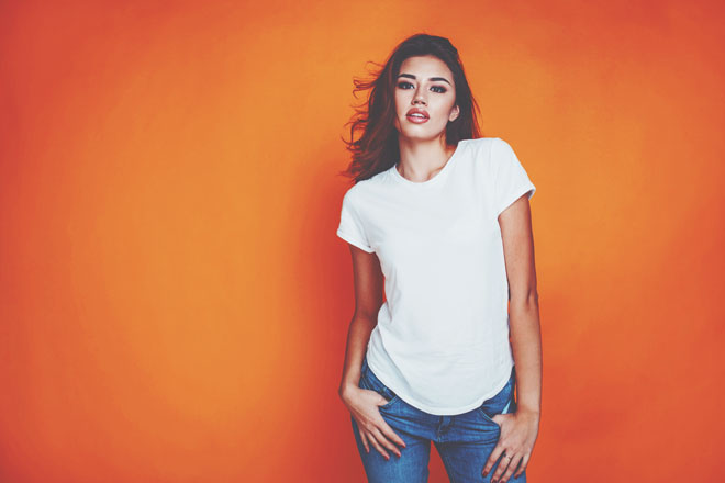 【心理テスト】モデルの足元コーデ、どうまとめる？　答えでわかるあなたの本音