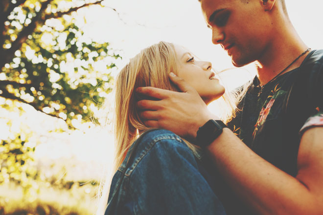 タロットで占う、気になる彼との相性や新しい恋の見つけ方！