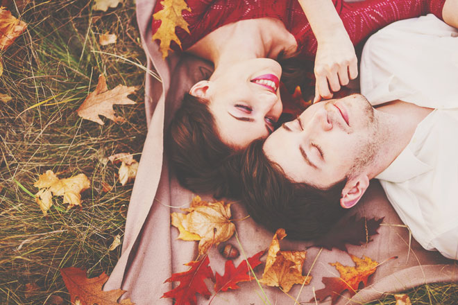 【心理テスト】秋ファッションでほしい色は？　答えでわかる新しい恋のゆくえ