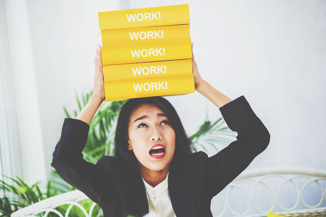 12星座【仕事を辞めたくなるとき】あるある　蟹座はきついノルマを課せられたとき！