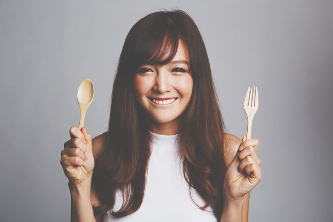 【夢占い】スプーンの夢で生活の安定度がわかる!?　カトラリーの夢が暗示することとは？