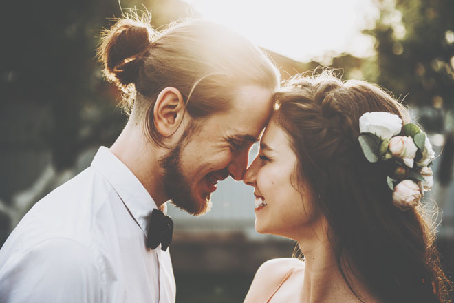 12星座別【2019年の恋愛運】獅子座は恋のときめきが炸裂、華々しい恋が待ち受けている予感！