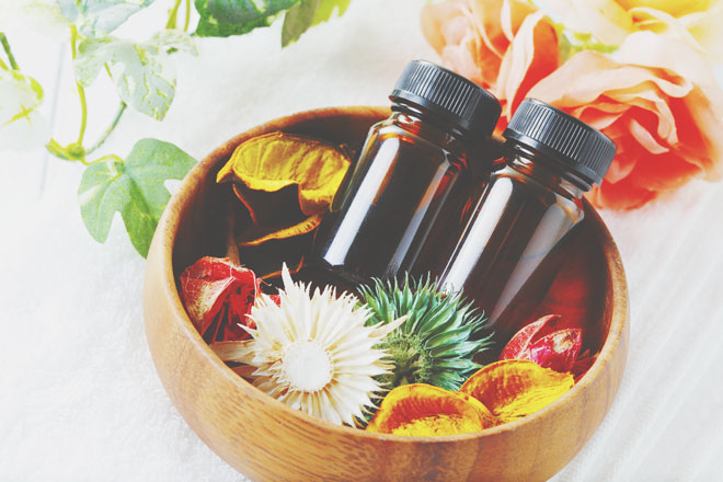 【アロマ占星術】12月22日、太陽が山羊座へ　今年の反省や新年の目標をアロマでサポート！