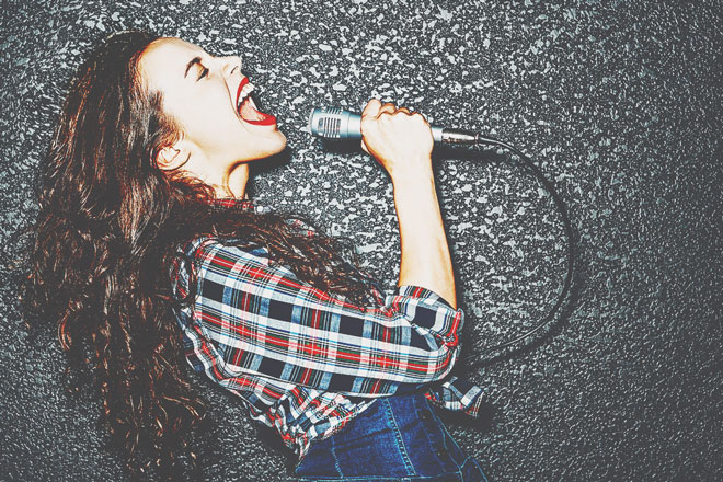 【1月の開運壁紙】恋愛運は「ミュージシャン」、金運は「雷」の写真で運気アップ！