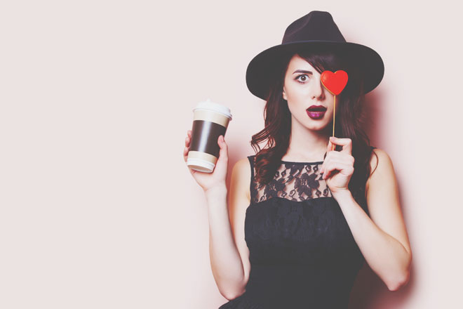 ブラックコーヒー好きはプライドが高い女性!?　コーヒーの飲み方でわかる男性からの評判