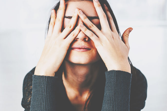 12星座【ストレスのあらわれ方】あるある　牡牛座はのどの不調や肩こりに注意！