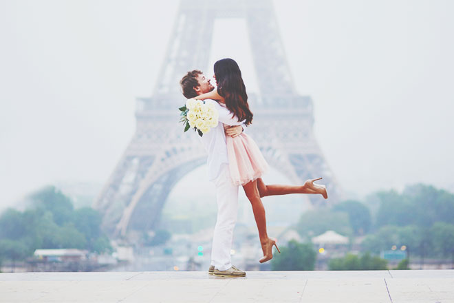 易タロットが示す恋愛成就の可能性　気になるあの人を振り向かせる効果的な方法は？