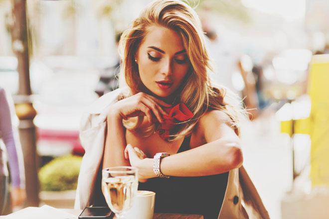 血液型【遅れてきた相手に一言】あるある　AB型は内心怒りながら「私も今きたところ」