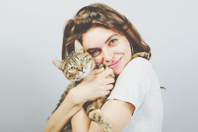 12星座【借りてきた猫】ランキング　乙女座はなじみのない場所では緊張のあまり謎の敬語！