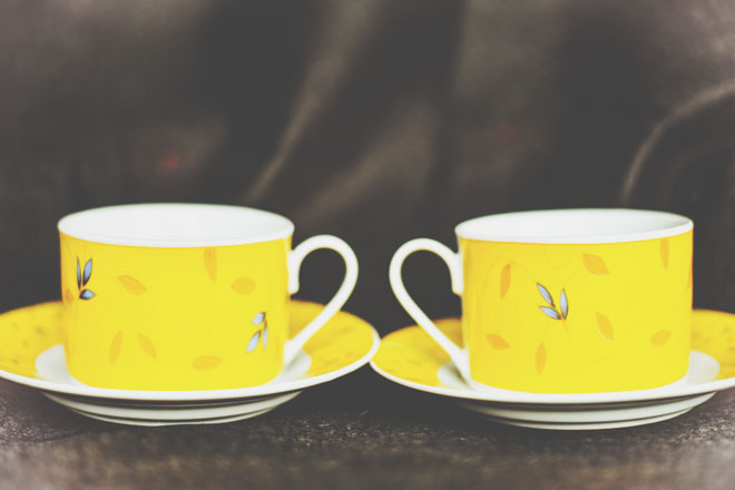 【6月のカラータロット占い】ラッキーカラーは「黄色」、恋愛運アップはおそろいのカップ！