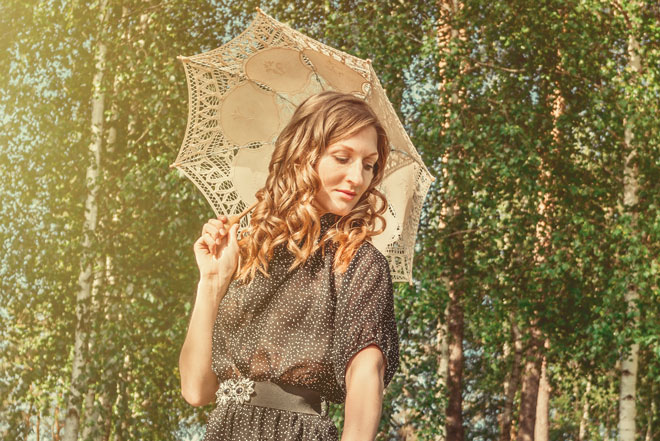 血液型【夏の開運ファッション】B型はレースのブラウス、AB型はオシャレな日傘！