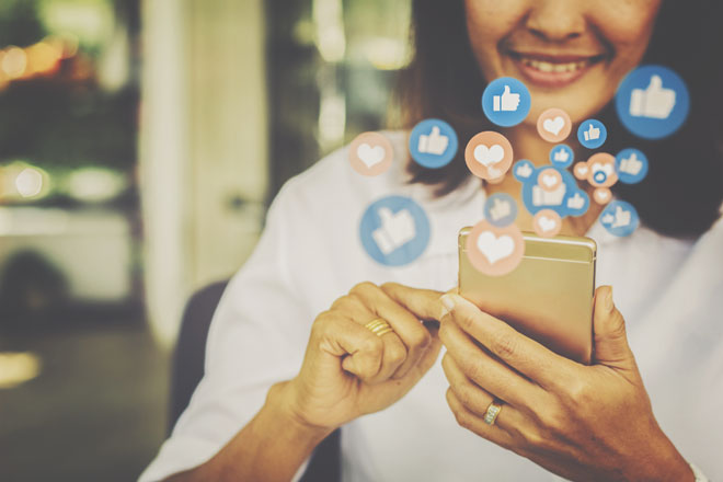 血液型【SNSのコメント】あるある　B型はスタンプで即レス、O型は自分語りで長文に！