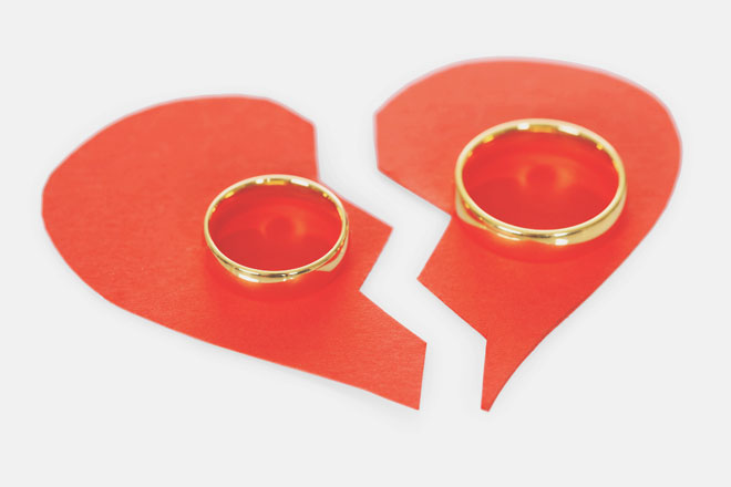 【手相占い】結婚線が複数出ているとバツを繰り返す!?　離婚しやすい手相ベスト3