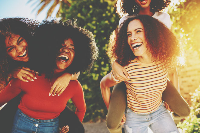 【夢占い】人を背負う夢は依存されて苦しいサイン　背中の夢が暗示すること