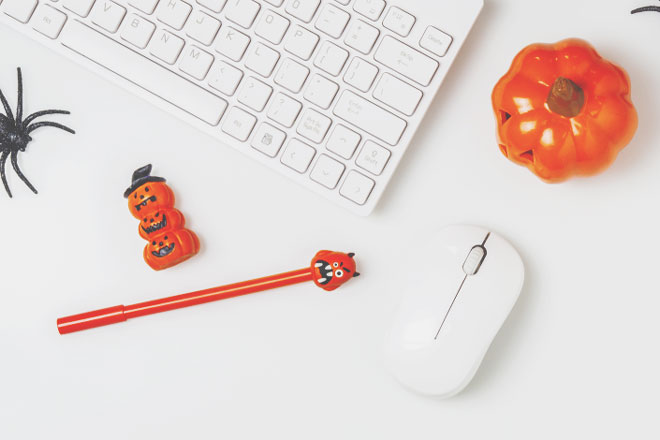 【10月のカラータロット占い】ラッキーカラーは「ブラウン」、仕事運はハロウィン文房具！