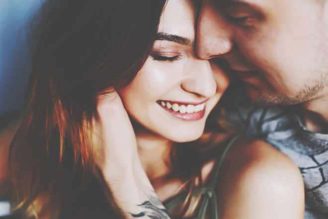 LUAが占う【2020年の恋愛運】獅子座は何気ない親切や幸せが恋の目印に！