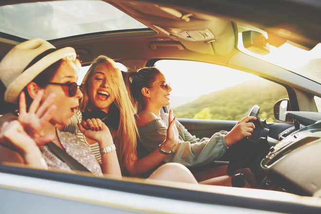 【12月の開運方位】ラッキー方位は「南東」、麺類めぐりのグルメドライブに出かけよう！