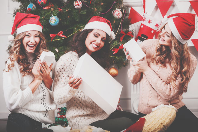 血液型【プレゼント交換、何持っていく？】A型は無難なお菓子、AB型は実用的な金券！