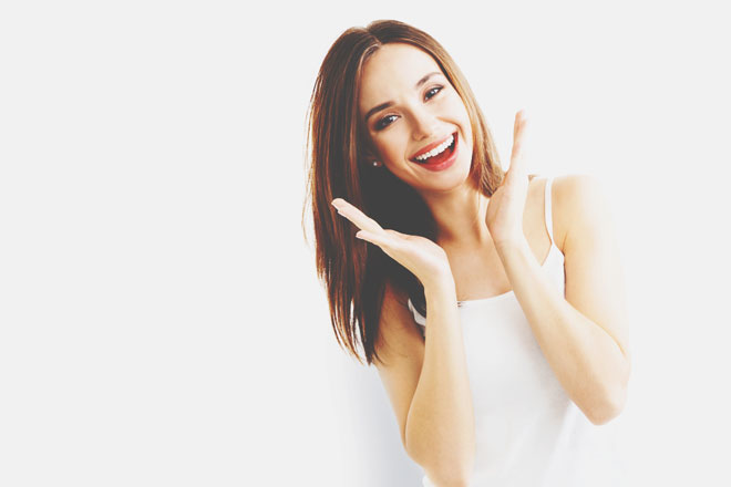 星座グループ別【笑顔になれるとき】双子座・天秤座・水瓶座は自分の話が大ウケしたとき！