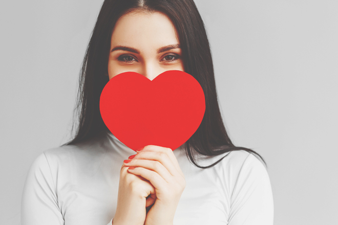 【12星座恋のカルマ】乙女座は好きな人への気づかいが光る、悪く出ると不満の温床に！