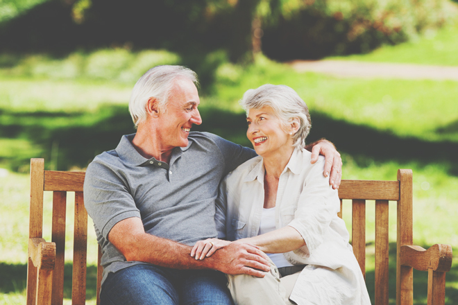 【心理テスト】熟年カップルへに抱いた印象でわかる、あなたが向かう恋の未来像