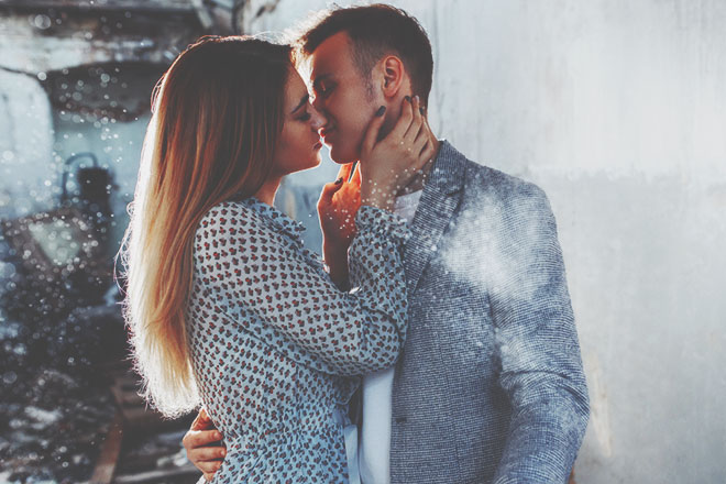 やさしい顔に隠された素顔って？　ミステリアスな男性の攻略ポイント【宿曜占星術・恋の攻略法】