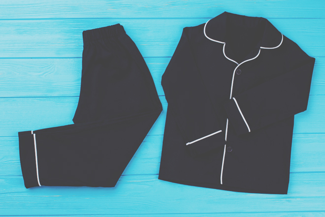 【3月のカラータロット占い】ラッキーカラーは「濃い青」、恋愛運はルームウェア！