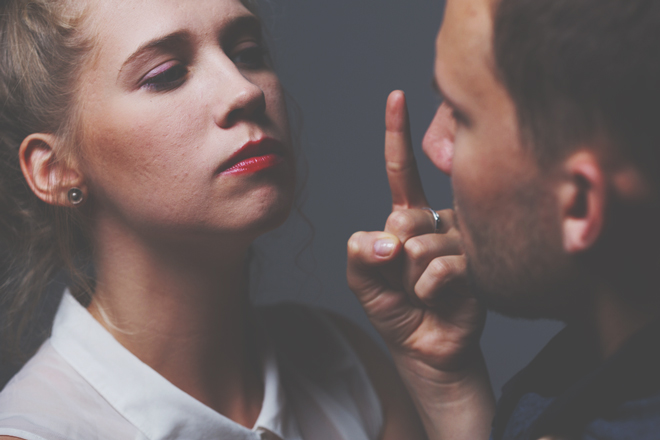 血液型【コミュニケーションの悪い癖】あるある　O型は命令口調、AB型は秘密主義！　