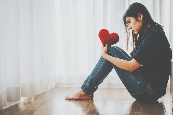 血液型【恋わずらい】あるある　O型は夜も眠れない、AB型はスマホが手放せなくなる！