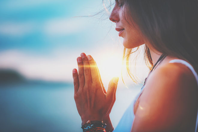 【開運指ヨガ】大願成就！　あなたの思いをかなえる「開運のポーズ」