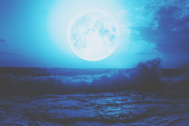 8月4日は水瓶座の満月　未来への恐れを手放して、自由な発想を手に入れよう！