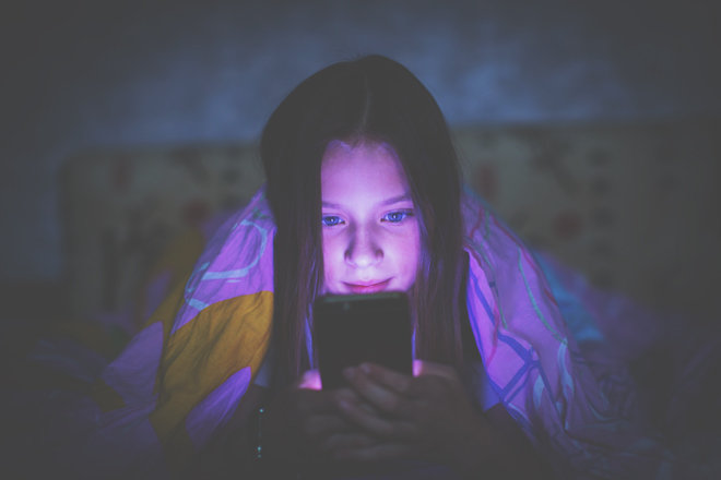 【心理テスト】徹夜するほどハマっているスマホゲームは？　答えでわかるあなたがしがちな迷惑行動