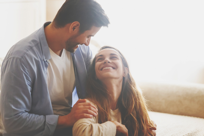 12星座【困っている女性に弱い男】ランキング　蟹座男性は面倒を見ずにはいられない！