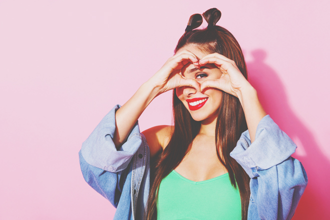 誕生日でわかる【恋愛傾向】10日生まれは直球勝負、24日生まれはロマンチック至上主義！