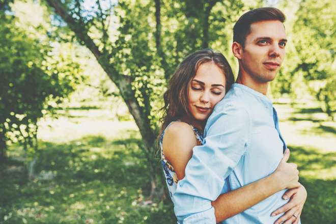 星座グループ別【本能的に惹かれる男性】牡羊座・獅子座・射手座は何かに秀でた男性！