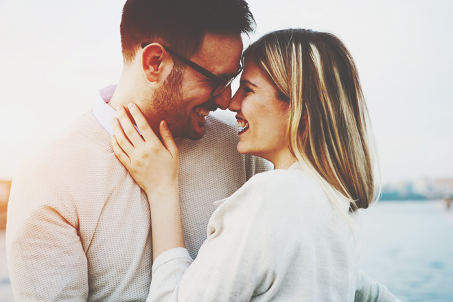 2人の誕生日で占う【2021年の恋愛相性】気になるあの人との相性は……？