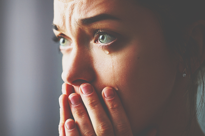 【夢占い】思い切り泣く夢は思いを浄化して運気アップ！　泣く夢が暗示すること