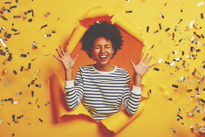 生まれた日でわかる【あなたが輝く場所】7日生まれは同志が集う場所、30日生まれは社交の場！