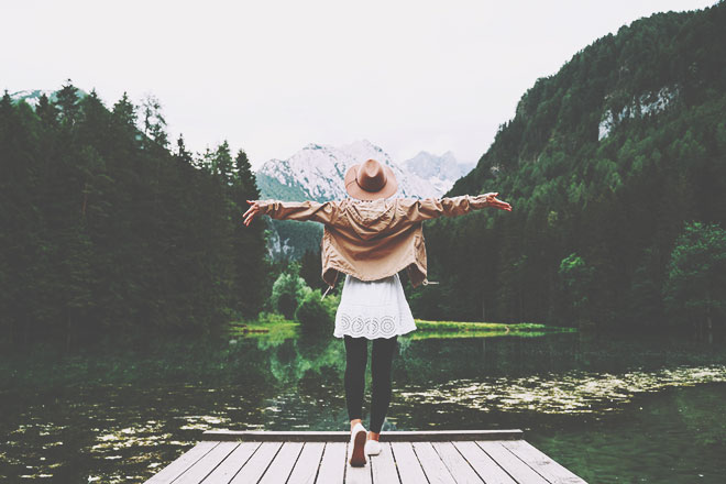 【5月の開運方位】吉方位は「西」、水辺をウォーキングして開運しよう！