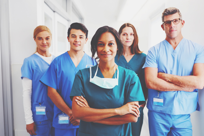 【手相占い】医師、看護師、介護福祉士……医療系の仕事に向いている手相ベスト3！