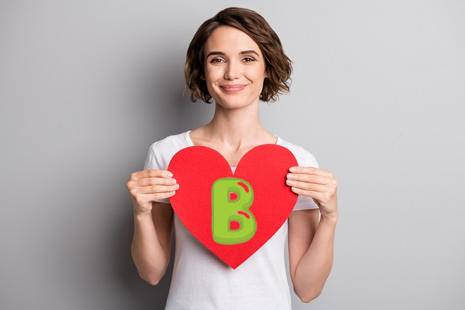 【血液型B型】性格と行動の特徴は…未来志向で自然体の自由人？