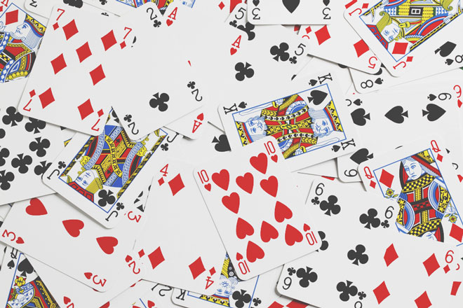 【9月の開運壁紙】恋愛運は「楽譜」、金運は「トランプ」の画像で運気アップ！