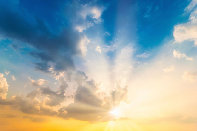 【1月の開運方位】吉方位は「東」、日の出を拝める場所を訪れると吉！