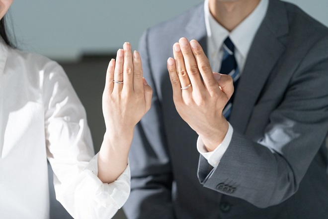 2023年5月に大物芸人が結婚!?　話題の占い師が「2023年の運勢」を徹底鑑定