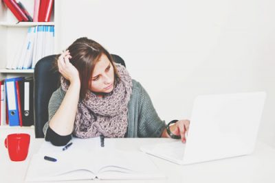 血液型【仕事始め】あるある　O型はみやげ配りで大忙し、AB型は休みボケでぼんやり